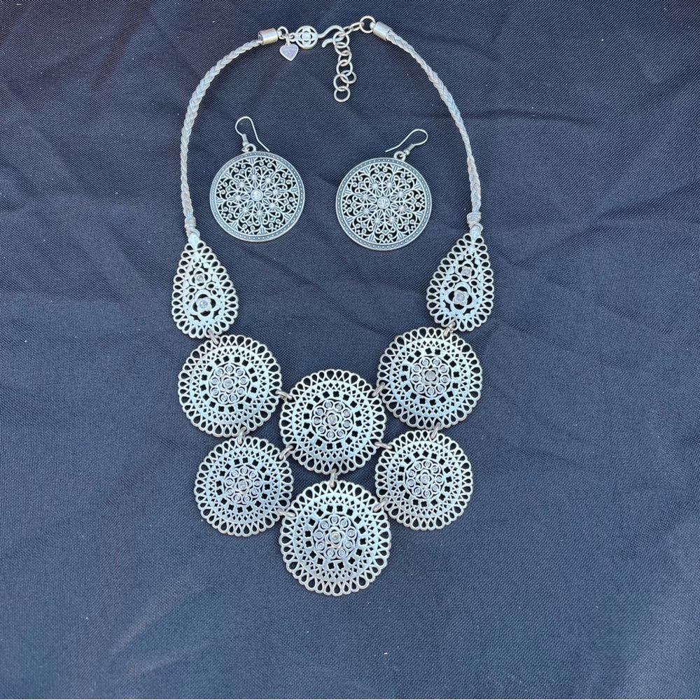 Bib necklace and earrings set